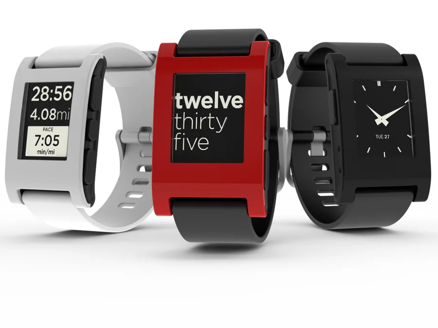 Três relógios Pebble